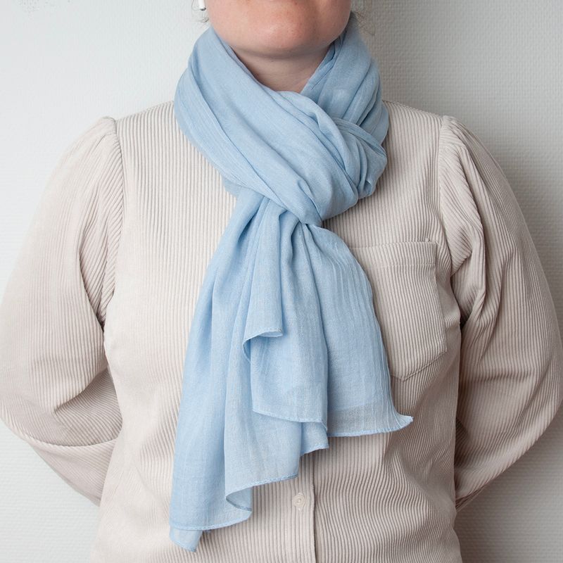 Skjerf i modal - lys blå