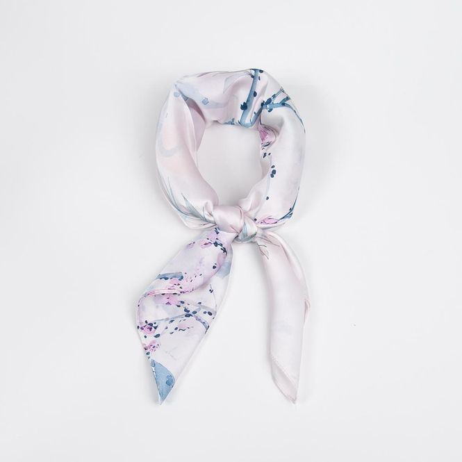 Huvudbild Liten scarf rosa med blommönster