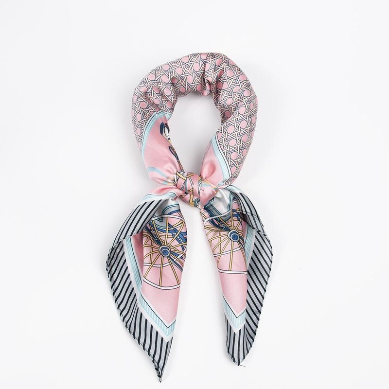 Liten scarf rosa med häst- och vagnmotiv