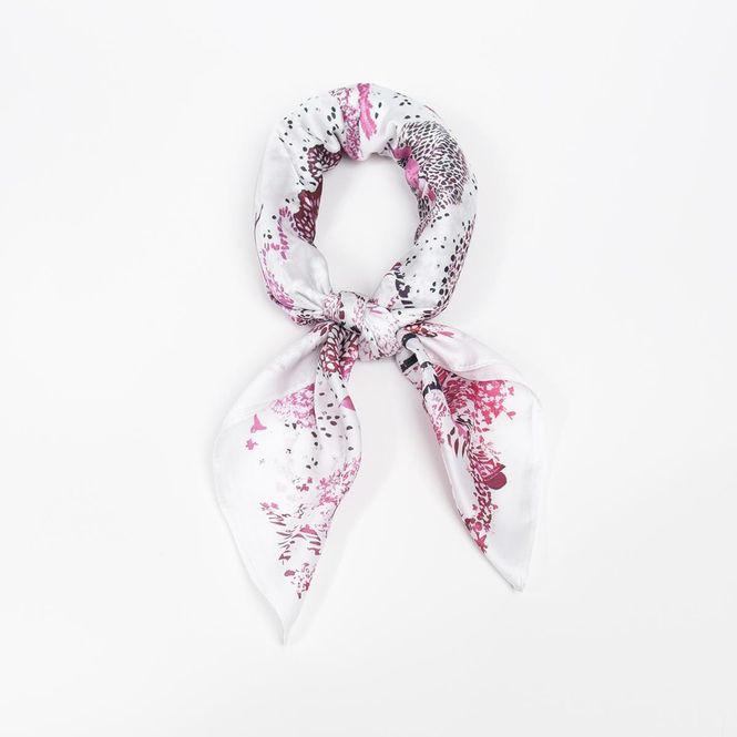 Huvudbild Liten scarf vit med rosa abstrakt mönster
