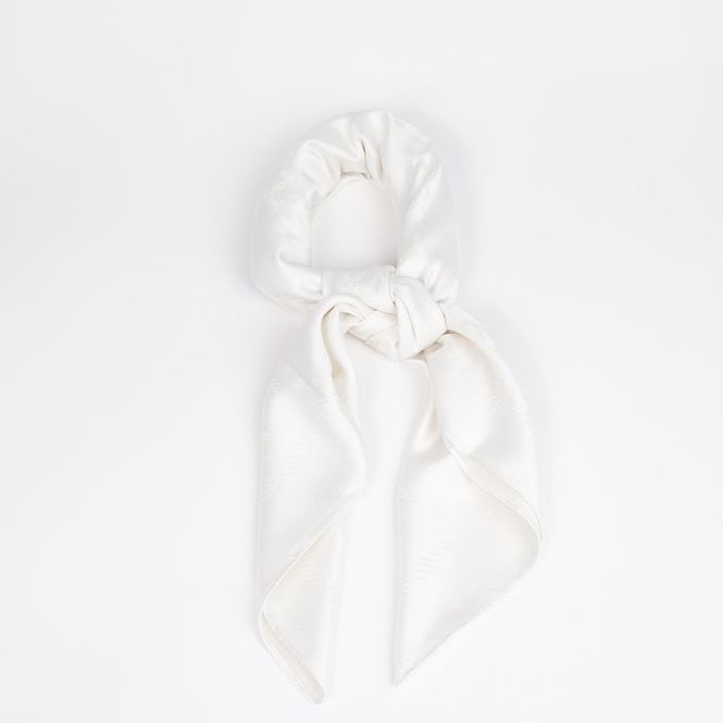 Huvudbild Enfärgad scarf med glittertråd – silk look ...