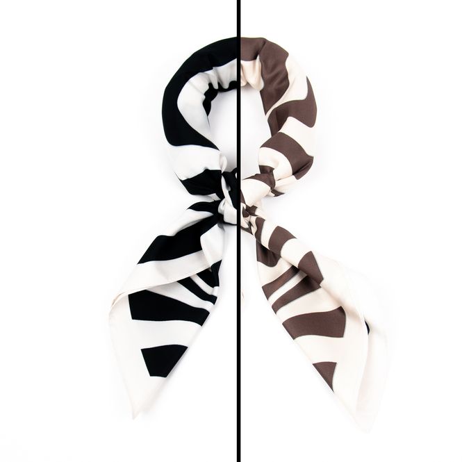 Hovedbilde Lite skjerf 70 x 70 cm - tosidig grafisk mønster ...